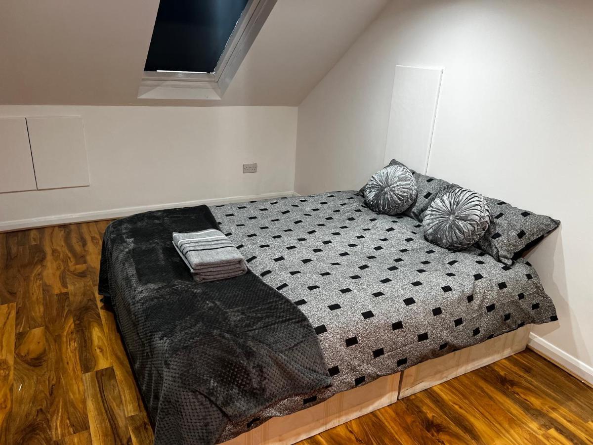 Good Priced Single Rooms In Hayes Northolt  Exterior photo