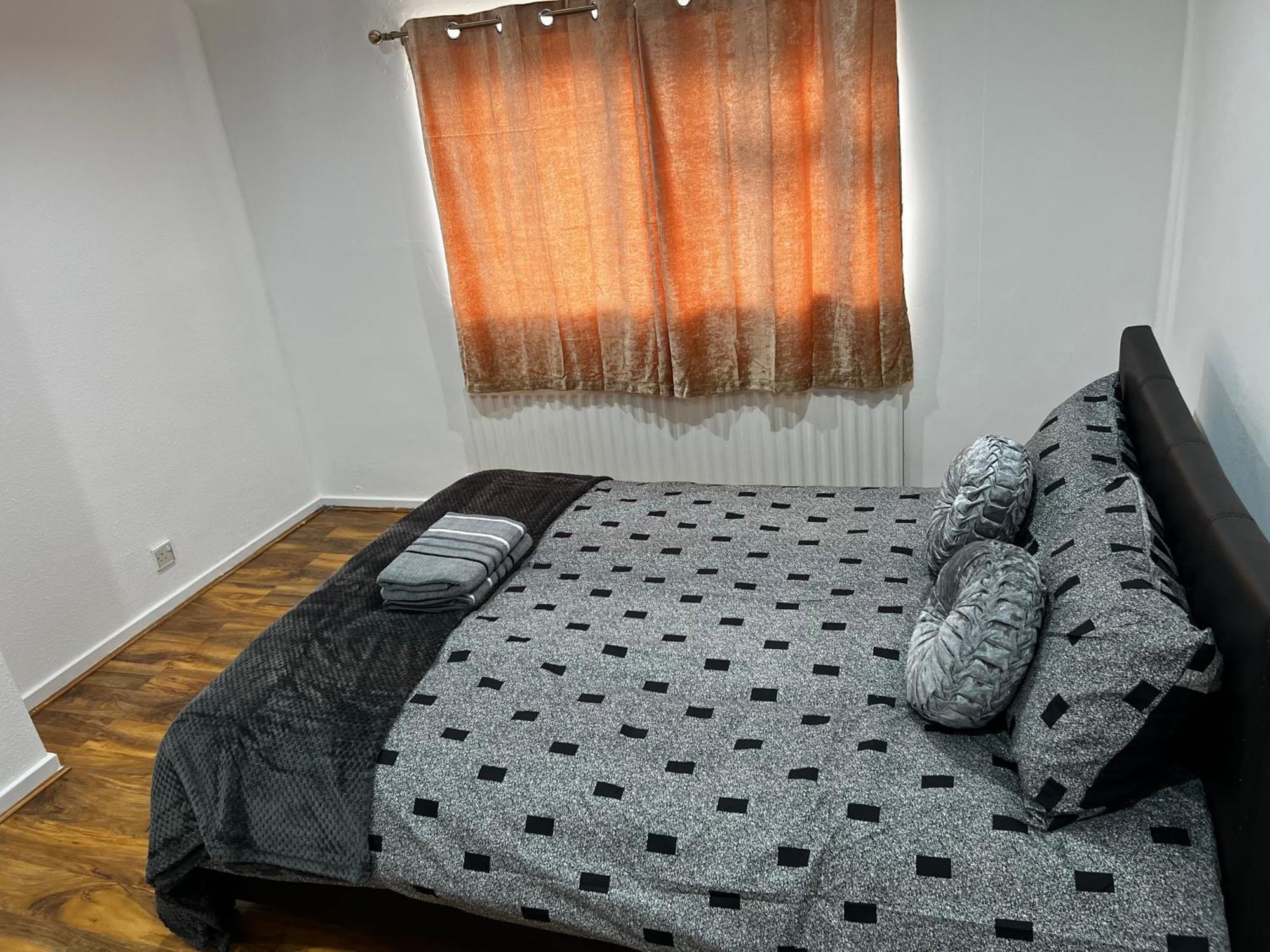 Good Priced Single Rooms In Hayes Northolt  Exterior photo